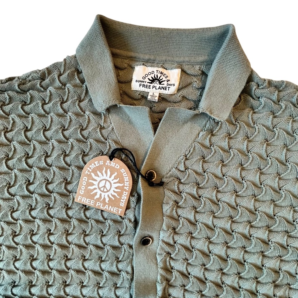 Free Planet Sage Green Textured Knit Button Down Shirt Short Sleeve Large NEW